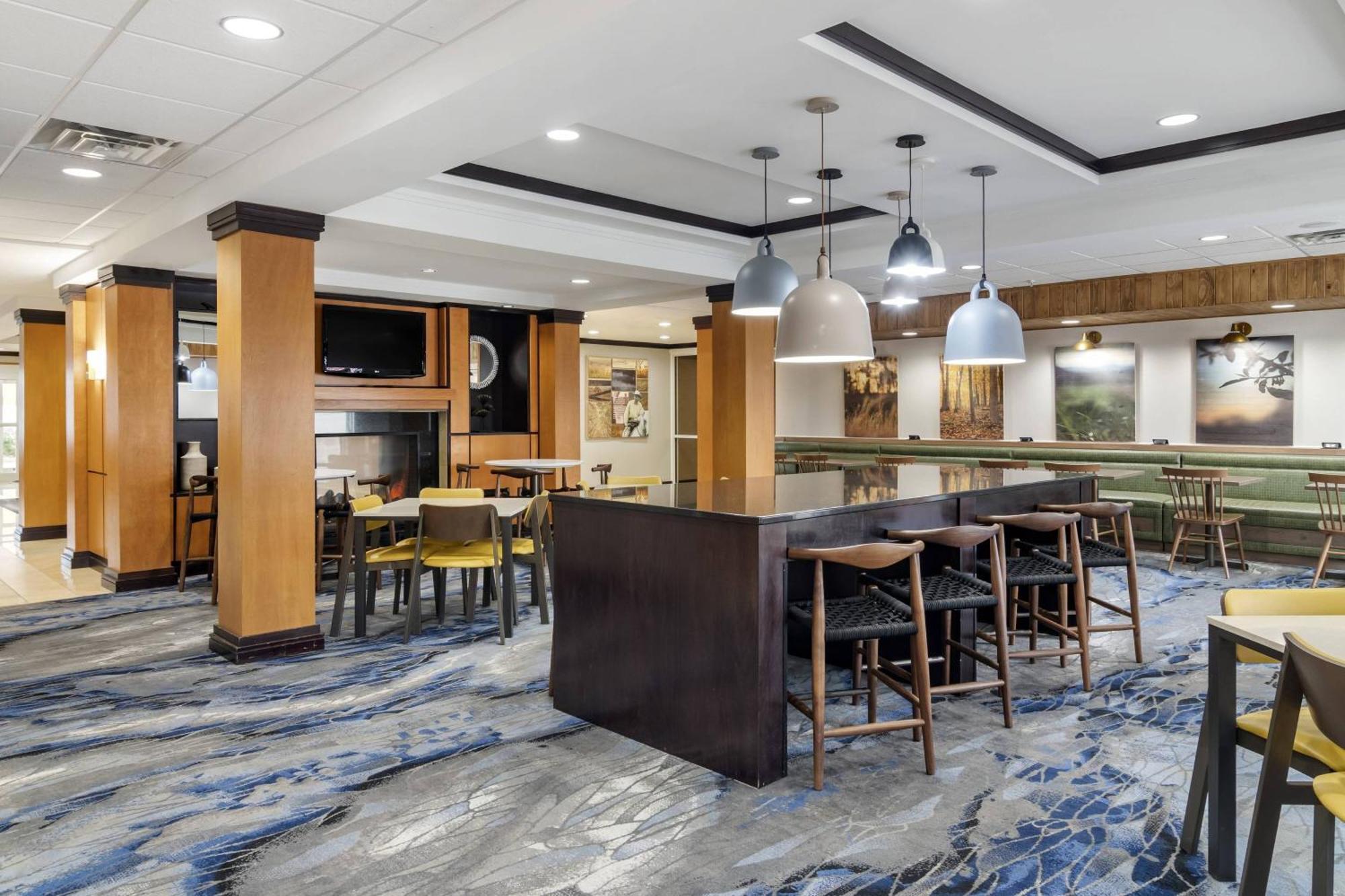 Fairfield Inn & Suites By Marriott Commerce Exteriér fotografie