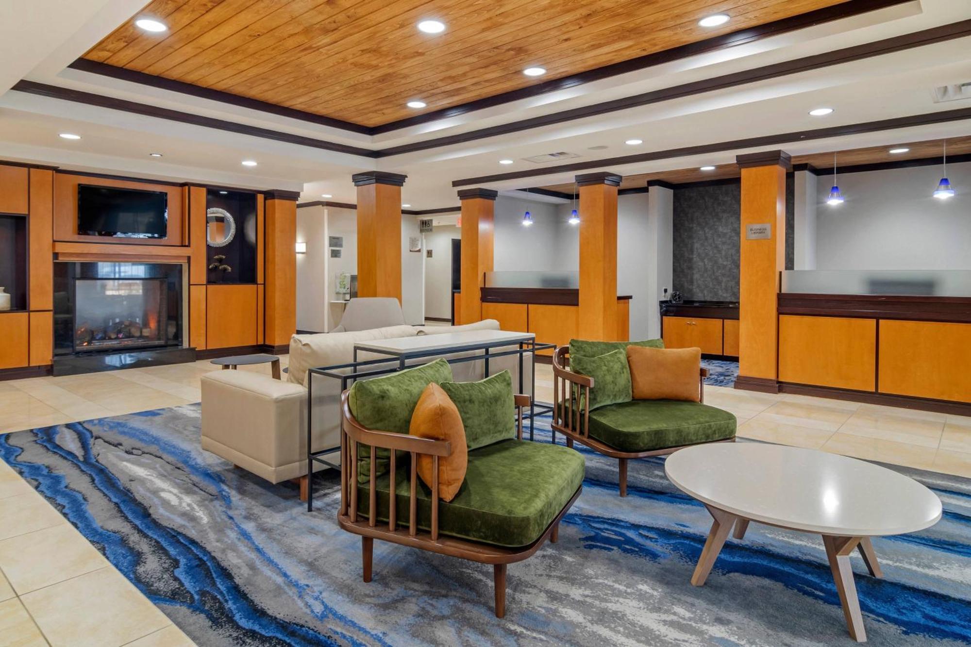 Fairfield Inn & Suites By Marriott Commerce Exteriér fotografie
